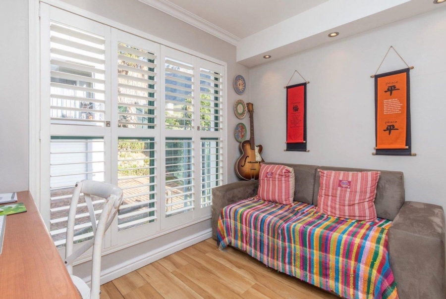 4 Bedroom Property for Sale in Vredehoek Western Cape